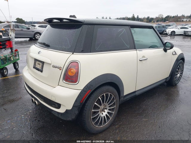 2009 MINI COOPER S WMWMF735X9TW85939 Photo 3