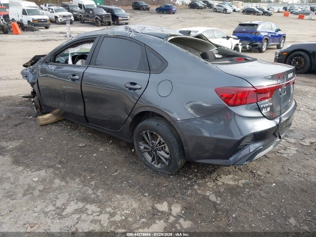 44276864 :رقم المزاد ، 3KPF24AD4PE680130 vin ، 2023 Kia Forte Lxs مزاد بيع