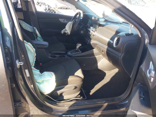 44276864 :رقم المزاد ، 3KPF24AD4PE680130 vin ، 2023 Kia Forte Lxs مزاد بيع