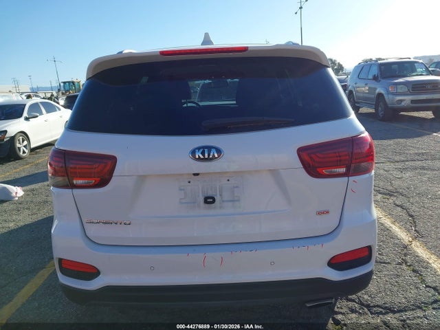 5XYPG4A31KG554462 KIA Sorento 2.4l Lx