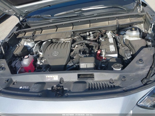 5TDKDRBH5RS570851 Toyota Highlander Xle