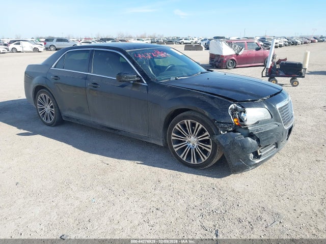 2013 CHRYSLER 300 2C3CCABG5DH520415