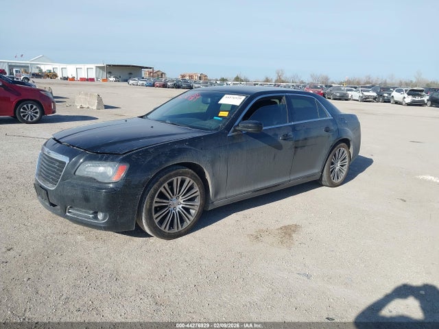 2013 CHRYSLER 300 2C3CCABG5DH520415 Photo 1