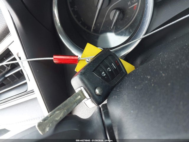 4T1G11AKXLU863835 Toyota CAMRY SE