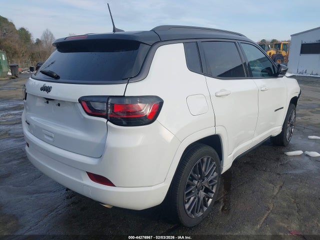 44276967 :رقم المزاد ، 3C4NJDCB8NT159740 vin ، 2022 Jeep Compass High Altitude 4x4 مزاد بيع