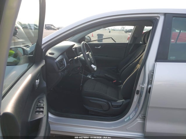 3KPA24AB2KE227609 KIA RIO LX