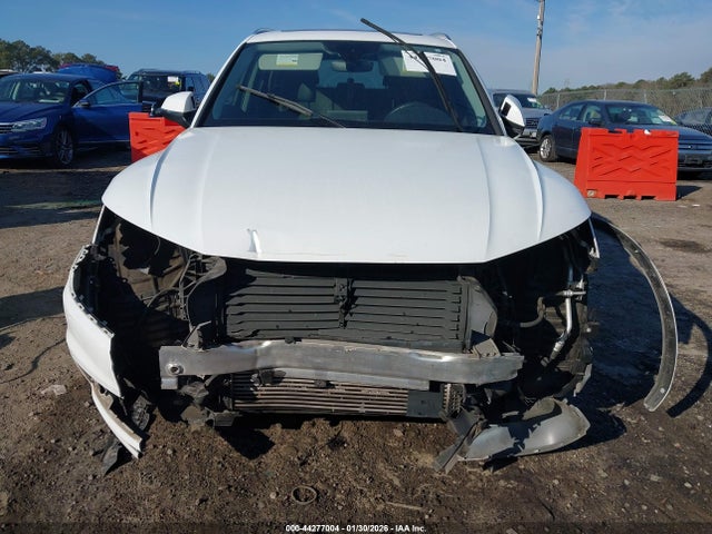 44277004 :رقم المزاد ، WA1BNAFY1J2224312 vin ، 2018 Audi Q5 مزاد بيع