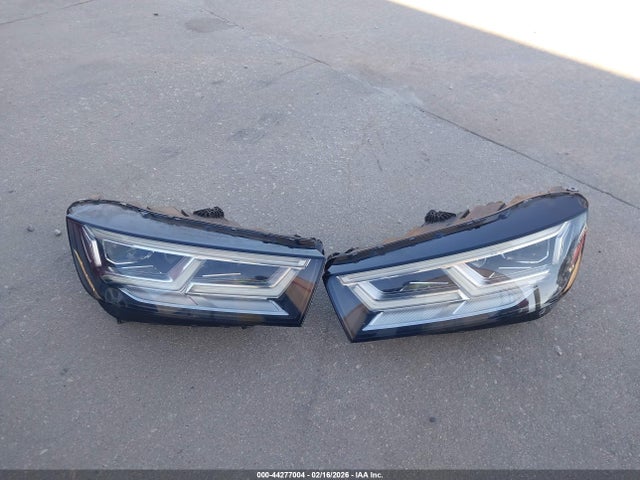 44277004 :رقم المزاد ، WA1BNAFY1J2224312 vin ، 2018 Audi Q5 مزاد بيع