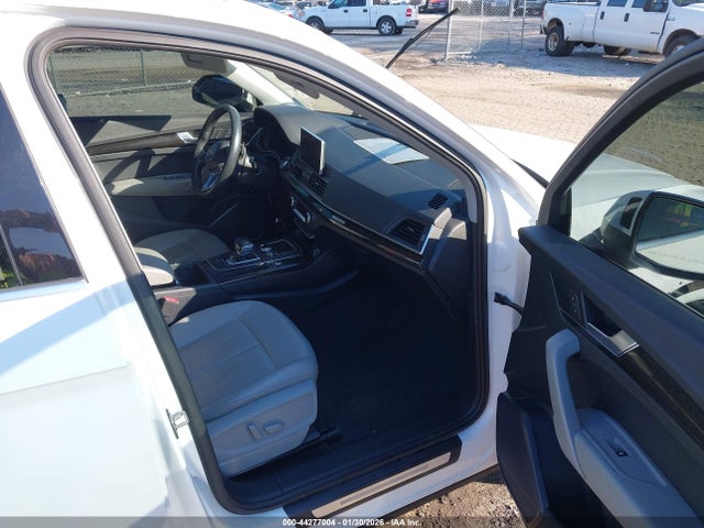 44277004 :رقم المزاد ، WA1BNAFY1J2224312 vin ، 2018 Audi Q5 مزاد بيع