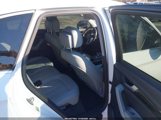 44277004 :رقم المزاد ، WA1BNAFY1J2224312 vin ، 2018 Audi Q5 مزاد بيع