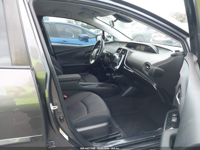 JTDKBRFU7J3587427 Toyota Prius Two