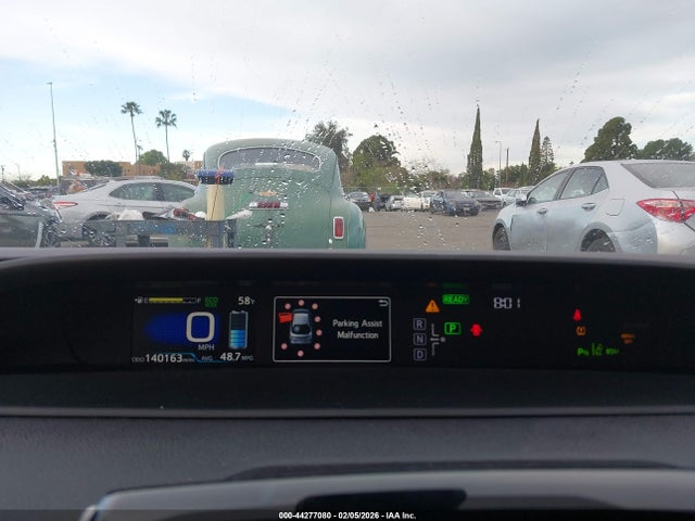 JTDKBRFU7J3587427 Toyota Prius Two