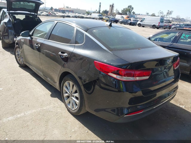 5XXGT4L38JG268376 KIA Optima Lx
