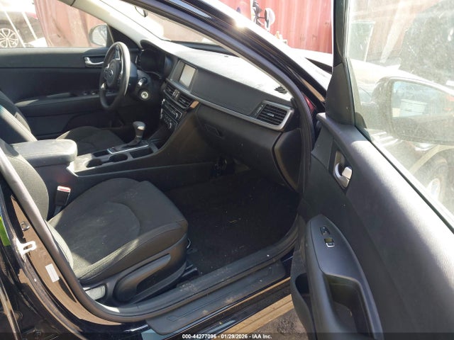 5XXGT4L38JG268376 KIA Optima Lx