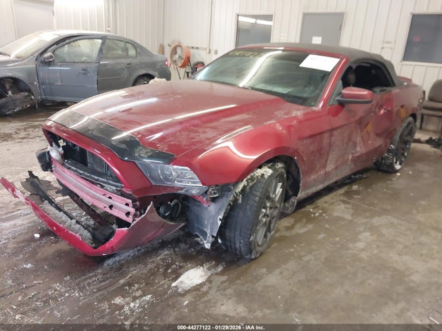 44277122 :رقم المزاد ، 1ZVBP8EM5E5264014 vin ، 2014 Ford Mustang V6 Premium مزاد بيع