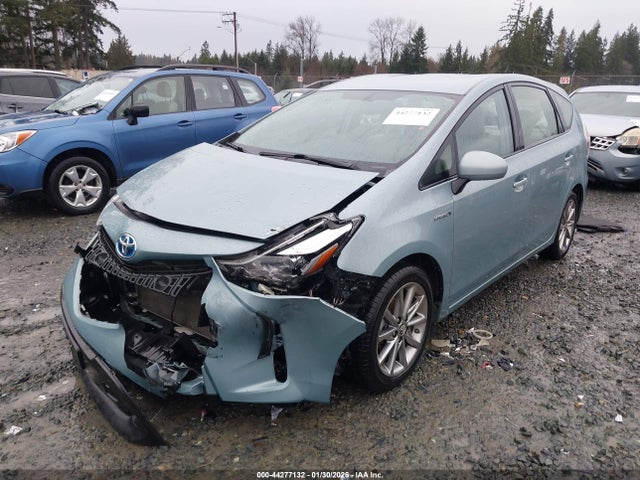 JTDZN3EUXFJ033564 Toyota Prius V Five