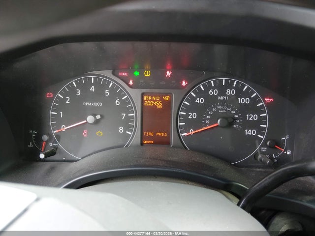 1N6AF0LY1EN106677 Nissan Nv Cargo Nv2500 Hd Sv V8