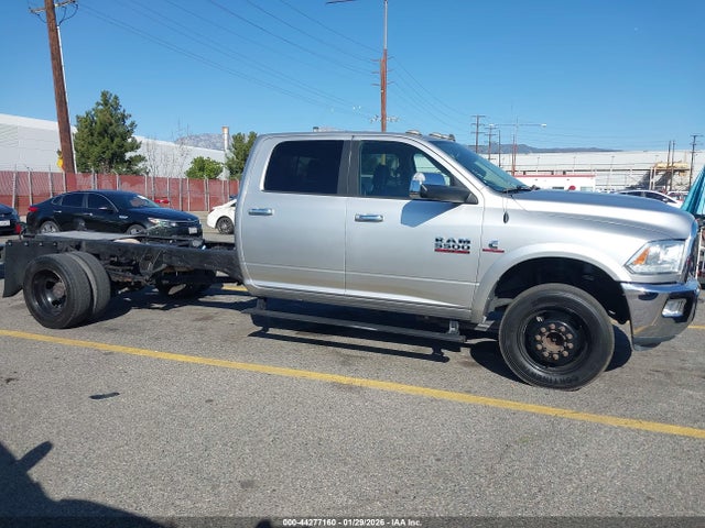3C7WRMFL5GG370572 RAM 5500 Chassis Tradesman/slt/laramie