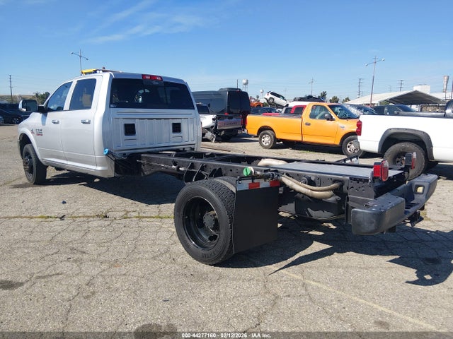 3C7WRMFL5GG370572 RAM 5500 Chassis Tradesman/slt/laramie