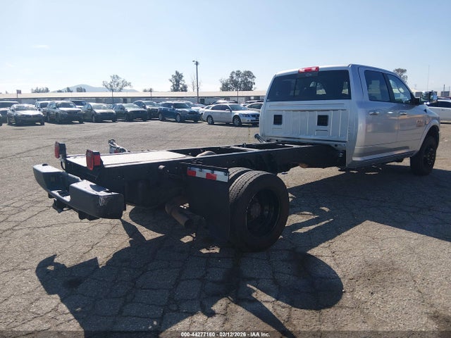 3C7WRMFL5GG370572 RAM 5500 Chassis Tradesman/slt/laramie