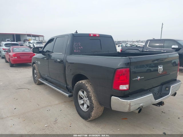2018 RAM 1500 1C6RR6LT2JS127299 Photo 2