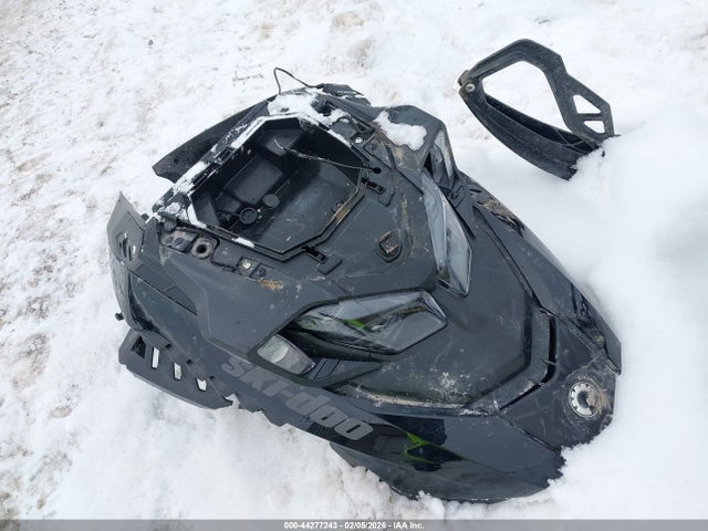 Ski-Doo Renagade 600 2022 2BPSDANR3NV000024 Image 12