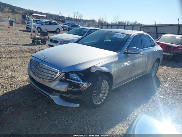 44277281 :رقم المزاد ، 55SWF4KB1FU036593 vin ، 2015 Mercedes-benz C 300 Luxury 4matic مزاد بيع