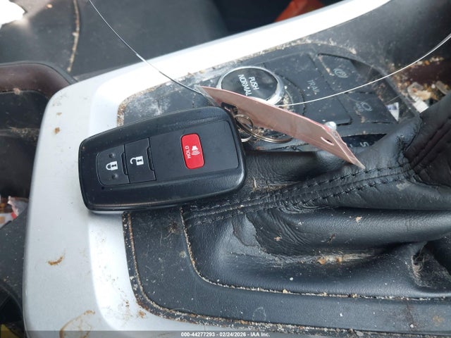 2021 TOYOTA RAV4 HYBRID 4T3D6RFV8MU016469 Photo 10