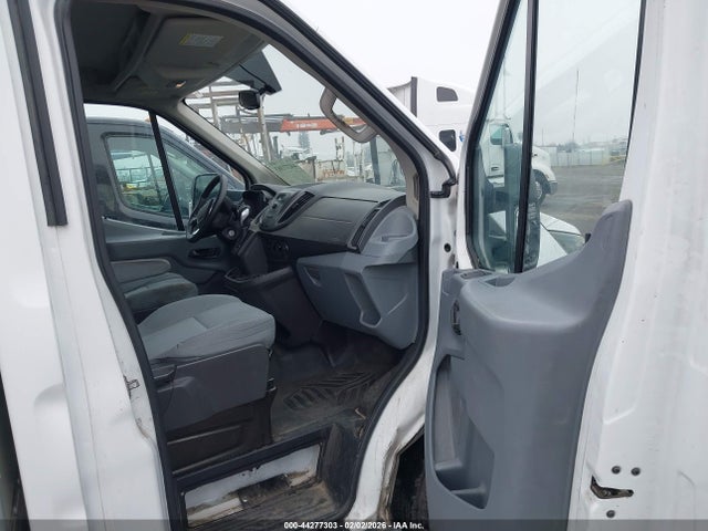 1FDBF6ZM6FKB27246 Ford Transit-350 Cab
