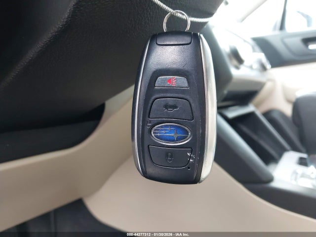 Продажа на аукционе авто 2015 Subaru Outback 2.5i Limited, vin: 4S4BSBNCXF3274827, номер лота: 44277312
