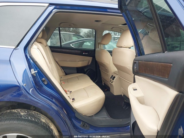 Продажа на аукционе авто 2015 Subaru Outback 2.5i Limited, vin: 4S4BSBNCXF3274827, номер лота: 44277312