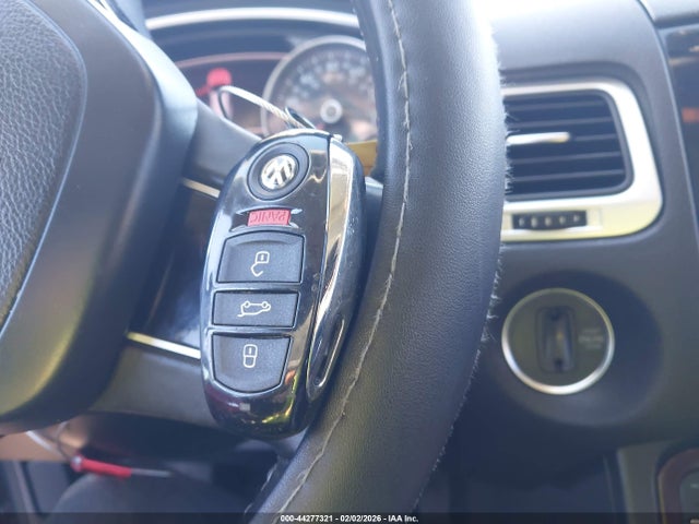 2012 VOLKSWAGEN TOUAREG WVGFF9BP0CD002184 Photo 10