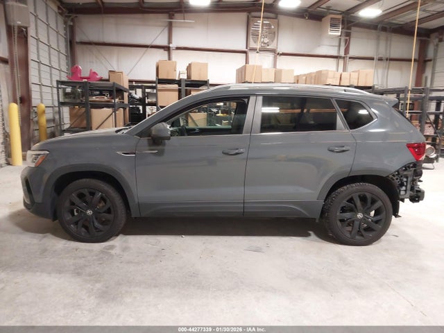 3VV1X7B21NM009187 Volkswagen Taos 1.5t Sel