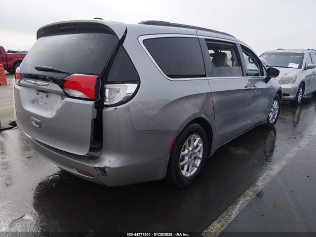 2021 CHRYSLER VOYAGER 2C4RC1DG0MR527740 Photo 3