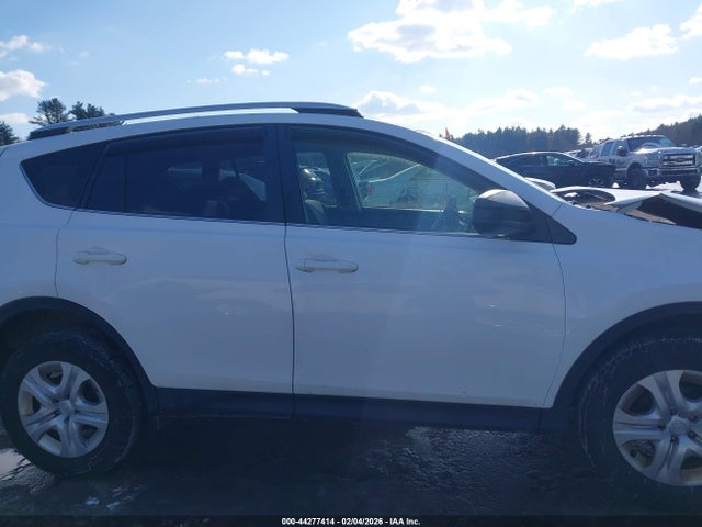 Toyota RAV4 LE 2015 JTMBFREV2FD149768 Image 13