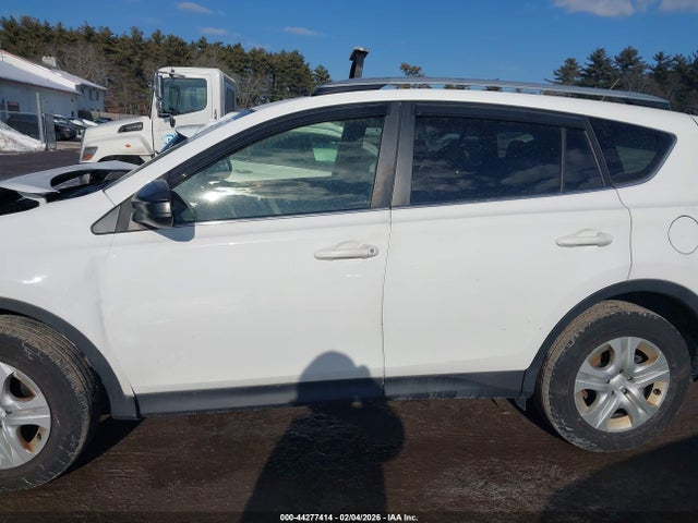 Toyota RAV4 LE 2015 JTMBFREV2FD149768 Image 14