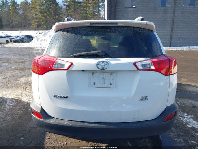 Toyota RAV4 LE 2015 JTMBFREV2FD149768 Image 16