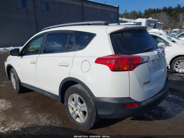 Toyota RAV4 LE 2015 JTMBFREV2FD149768 Image 3
