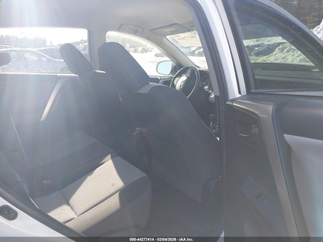 Toyota RAV4 LE 2015 JTMBFREV2FD149768 Image 8