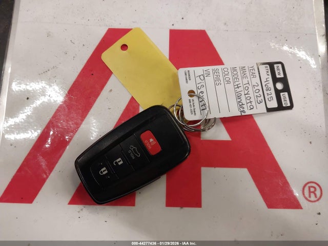 Toyota Highlander Xle 2023 5TDKDRBH4PS513750 Image 11