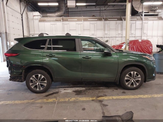 Toyota Highlander Xle 2023 5TDKDRBH4PS513750 Image 14
