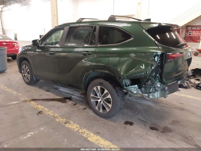Toyota Highlander Xle 2023 5TDKDRBH4PS513750 Image 3
