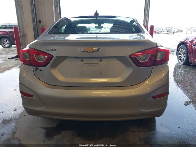 1G1BC5SM5J7207059 Chevrolet Cruze Ls Auto