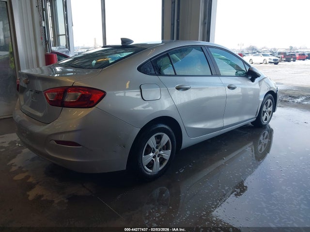 1G1BC5SM5J7207059 Chevrolet Cruze Ls Auto