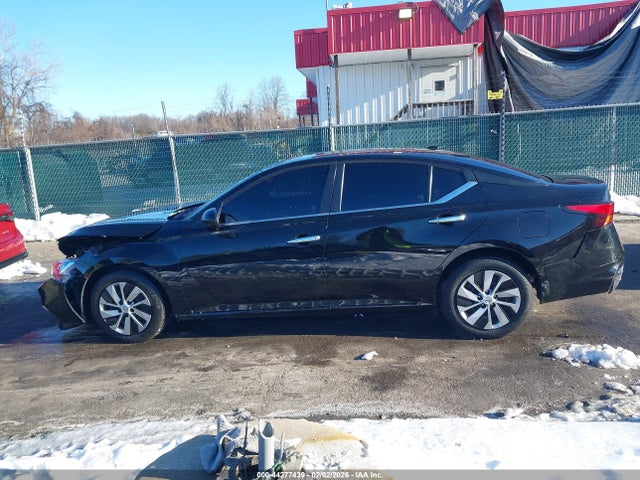 44277439 :رقم المزاد ، 1N4BL4BVXLC220674 vin ، 2020 Nissan Altima S Fwd مزاد بيع