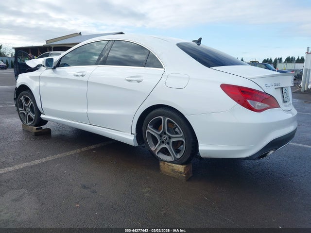 2019 MERCEDES-BENZ CLA 250 WDDSJ4EB2KN717504 Photo 2