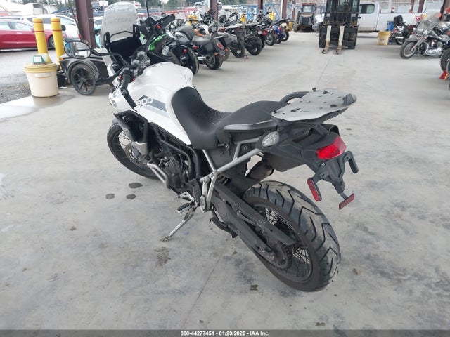 2023 TRIUMPH MOTORCYCLE TIGER SMTE67DF8PTBH5326 Photo 2