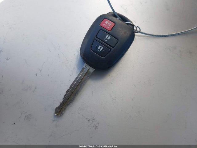 2T3BFREV6HW642150 Toyota RAV4 LE
