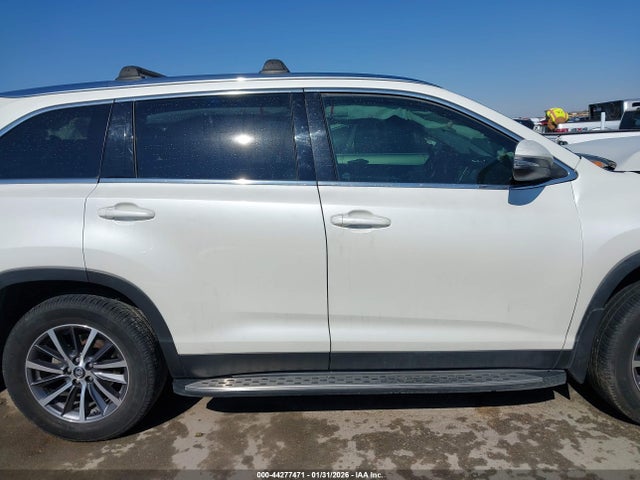 5TDKZRFH2KS572641 Toyota Highlander Xle