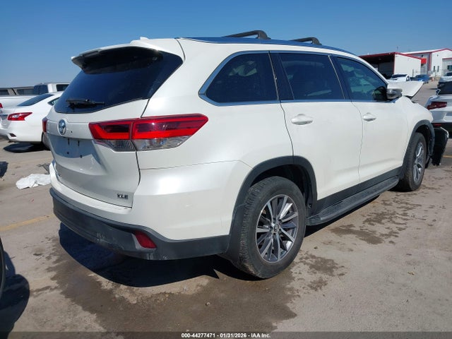 5TDKZRFH2KS572641 Toyota Highlander Xle